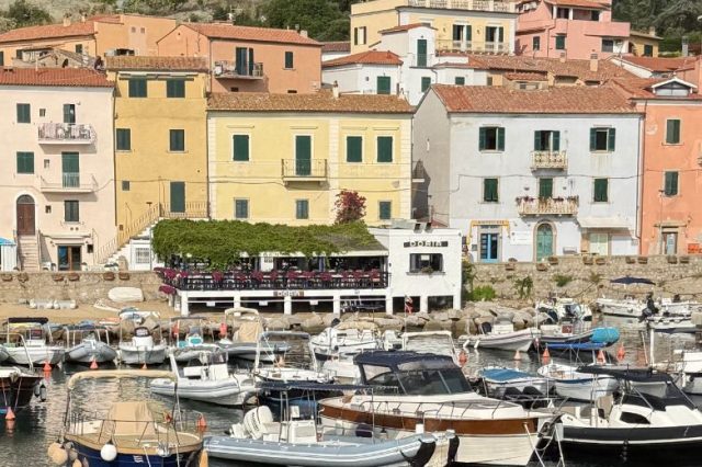 Viaggio di Gusto: spiagge e segreti dell’Isola del Giglio, tutto quello che c’è da sapere